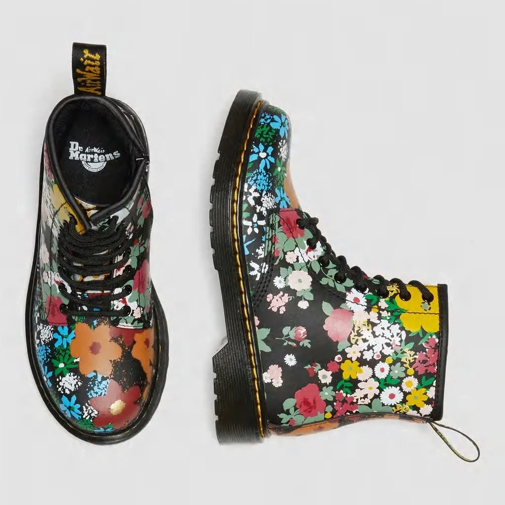 Like NEW Floral Dr. Martens